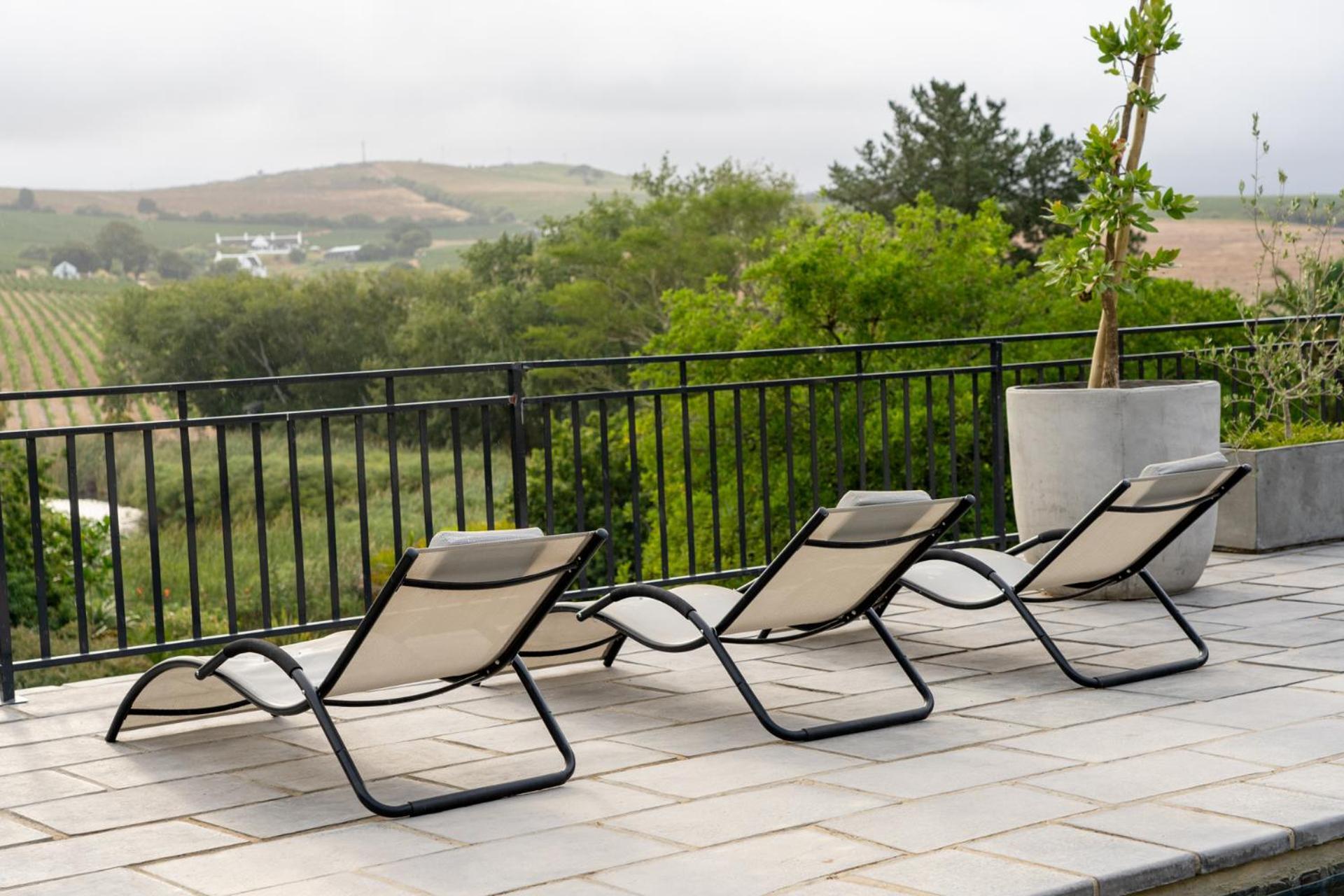 Avemore Winelands - Wood Fired Hottub And Full Power Back Up Stellenbosch
